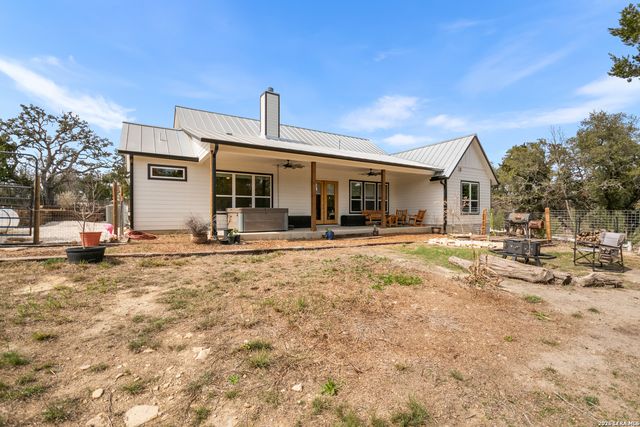 585 English Hollow, Bandera, TX 78003