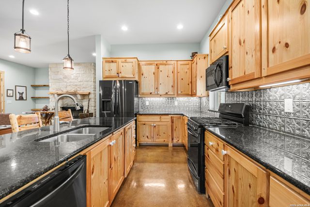 585 English Hollow, Bandera, TX 78003