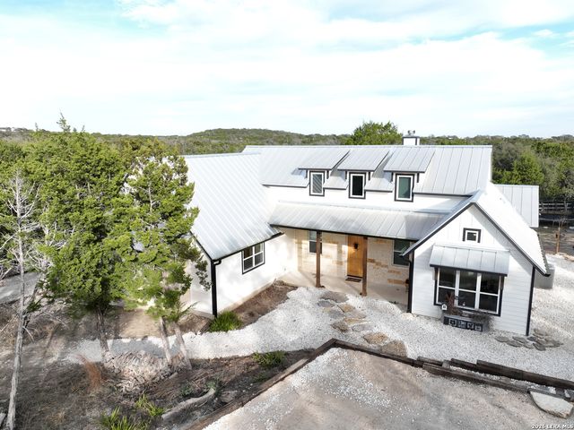 585 English Hollow, Bandera, TX 78003