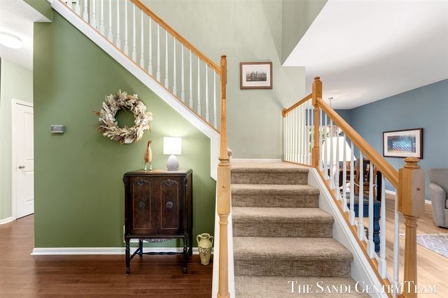 15025 Briarwood Street, Grand Haven, MI 49417