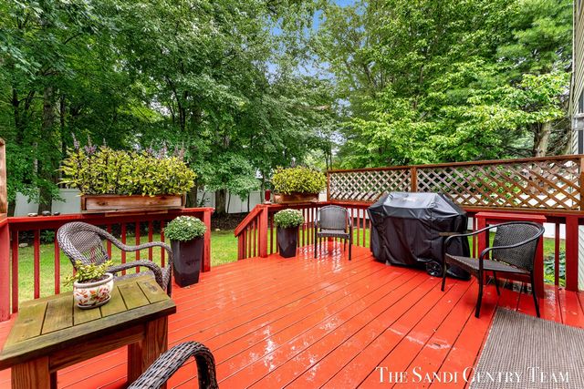 15025 Briarwood Street, Grand Haven, MI 49417