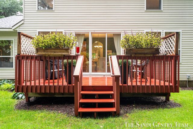15025 Briarwood Street, Grand Haven, MI 49417
