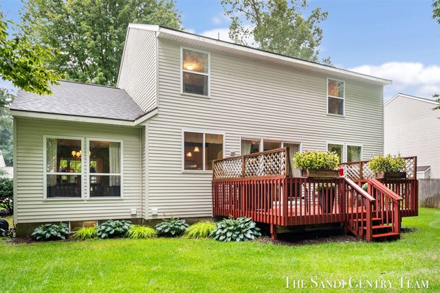 15025 Briarwood Street, Grand Haven, MI 49417
