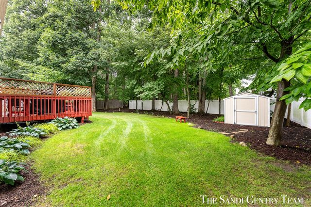 15025 Briarwood Street, Grand Haven, MI 49417