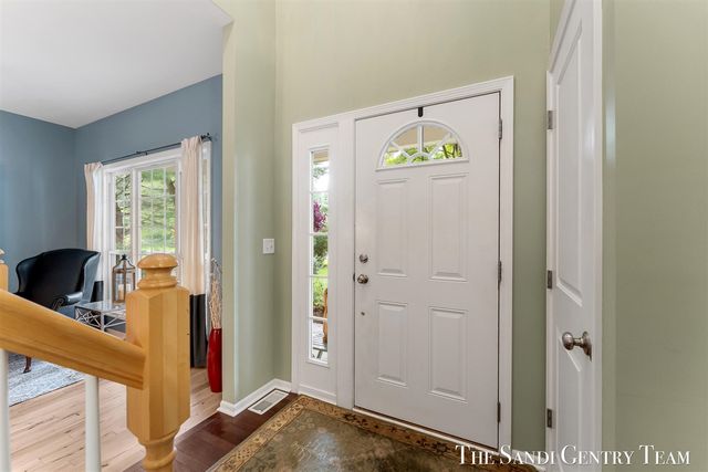 15025 Briarwood Street, Grand Haven, MI 49417