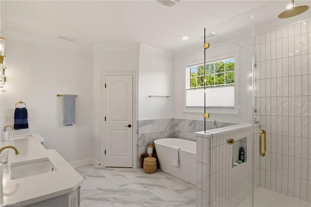 216 Surrey Path Court, Winston-salem, NC 27104