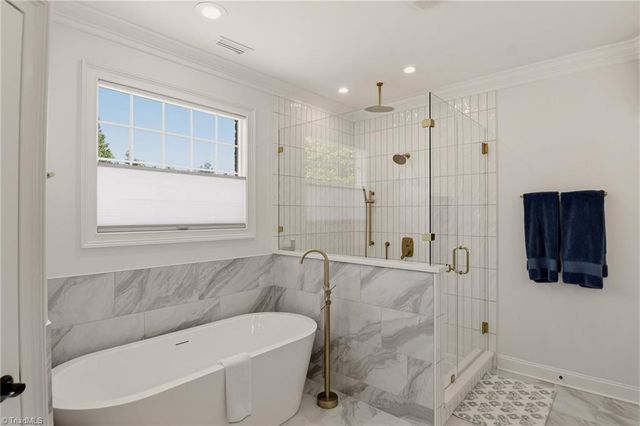 216 Surrey Path Court, Winston-salem, NC 27104
