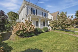 137 Grand View Ave, Quincy, MA 02170