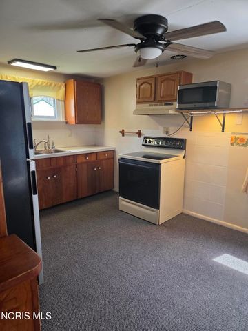 617 Lynn Street, Findlay, OH 45840