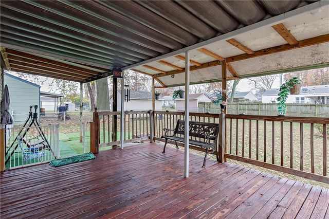 10409 E 26th Street S, Independence, MO 64052