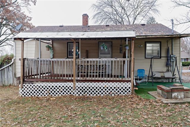 10409 E 26th Street S, Independence, MO 64052