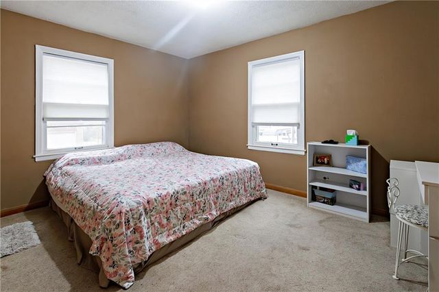 10409 E 26th Street S, Independence, MO 64052