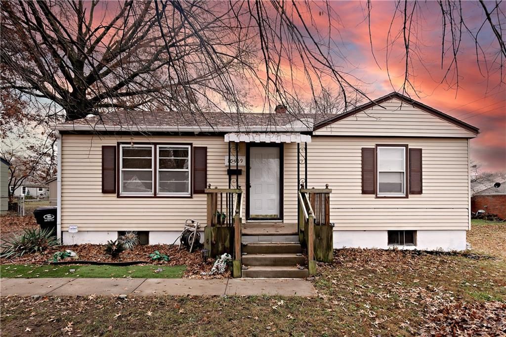 10409 E 26th Street S, Independence, MO 64052