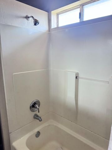 3954 Franklin Blvd, Sacramento, CA 95820