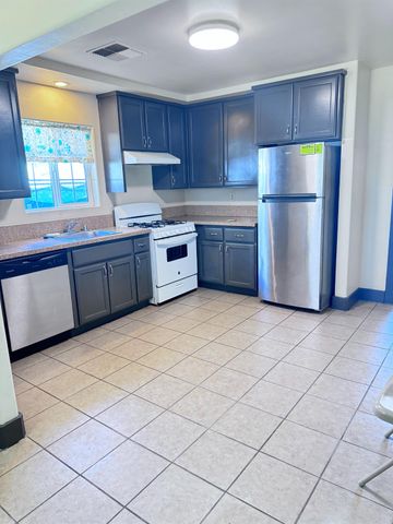 3954 Franklin Blvd, Sacramento, CA 95820