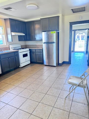 3954 Franklin Blvd, Sacramento, CA 95820
