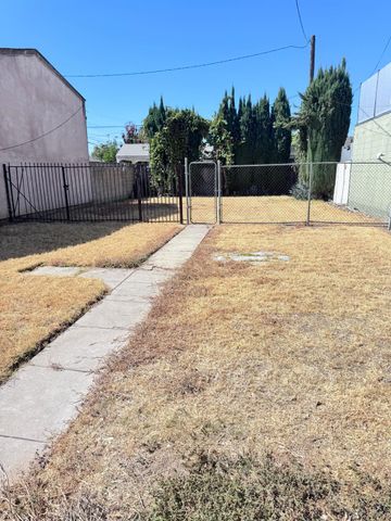 3954 Franklin Blvd, Sacramento, CA 95820