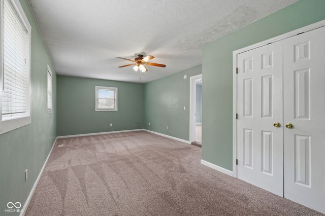 21911 Riverwood Avenue, Noblesville, IN 46062