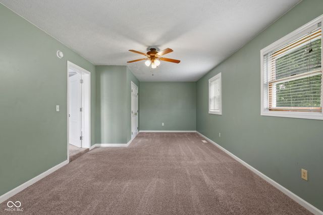 21911 Riverwood Avenue, Noblesville, IN 46062