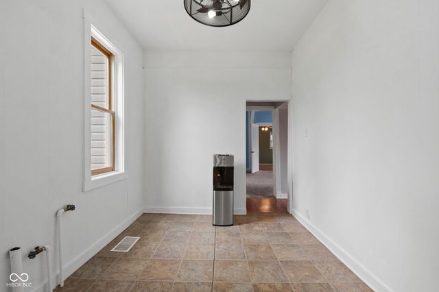 21911 Riverwood Avenue, Noblesville, IN 46062