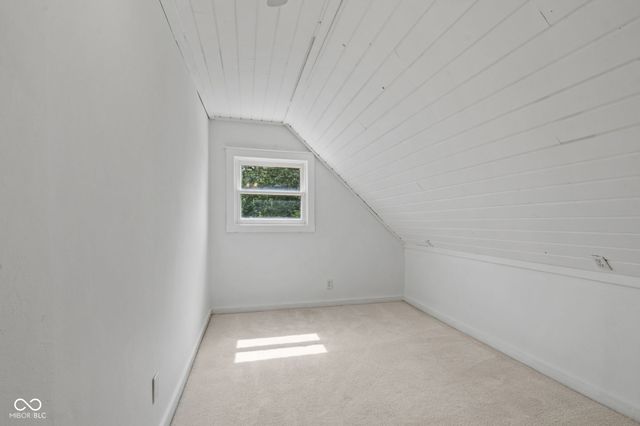 21911 Riverwood Avenue, Noblesville, IN 46062