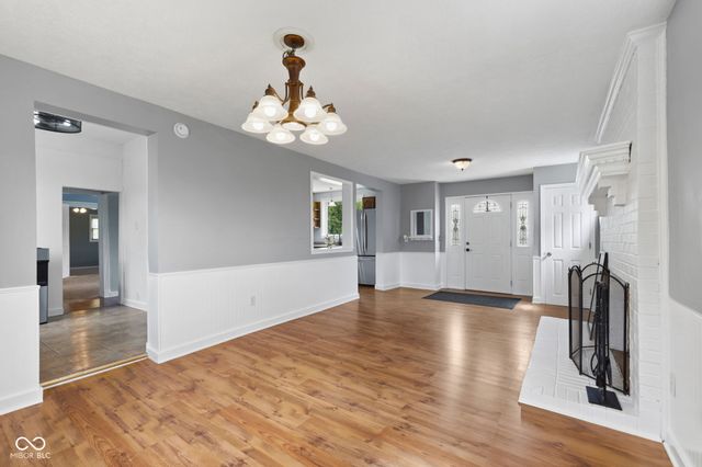 21911 Riverwood Avenue, Noblesville, IN 46062