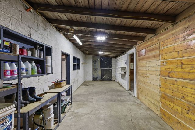 21911 Riverwood Avenue, Noblesville, IN 46062