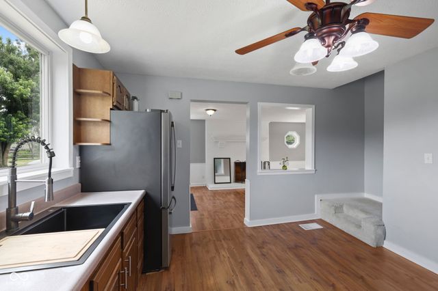 21911 Riverwood Avenue, Noblesville, IN 46062