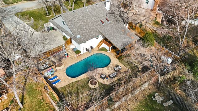 2703 Chinquapin Oak Lane, Arlington, TX 76012