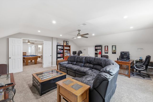 2703 Chinquapin Oak Lane, Arlington, TX 76012