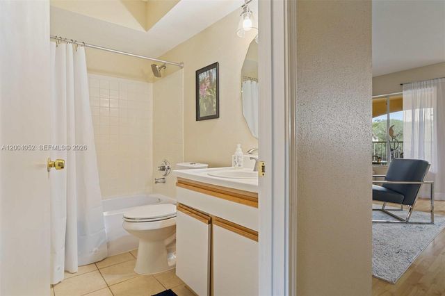 2361 NW 33rd St 616, Oakland Park, FL 33309