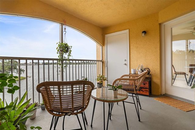 2361 NW 33rd St 616, Oakland Park, FL 33309