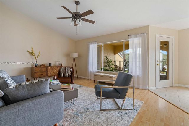 2361 NW 33rd St 616, Oakland Park, FL 33309