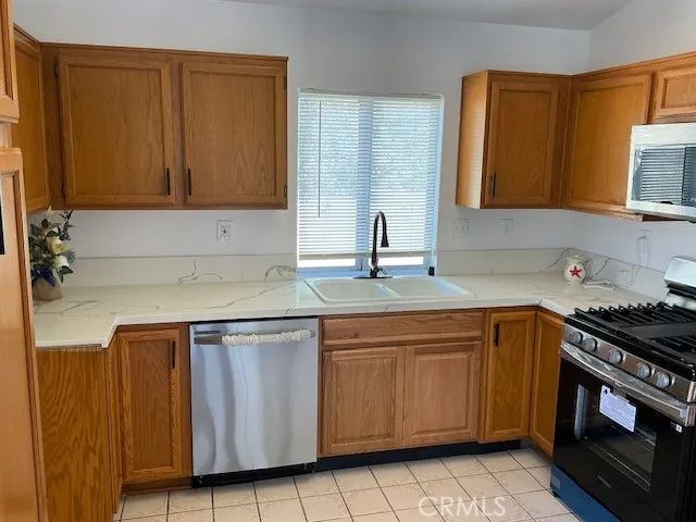 12873 Cobalt Road, Victorville, CA 92392