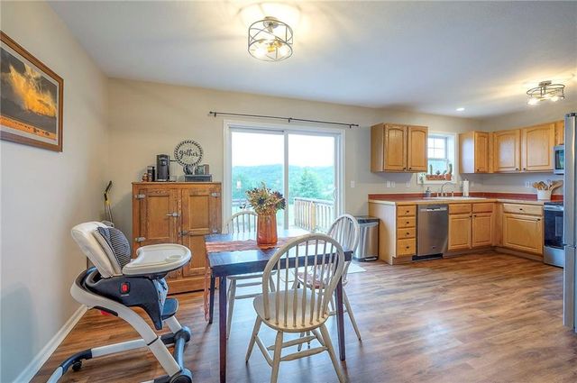 22457 Mitchel Road, Tonganoxie, KS 66086