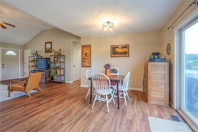 22457 Mitchel Road, Tonganoxie, KS 66086