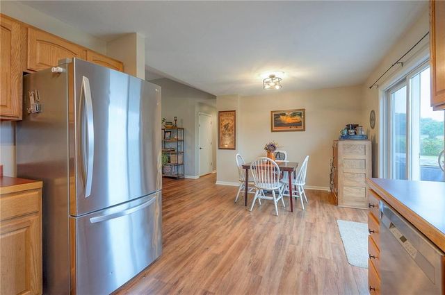 22457 Mitchel Road, Tonganoxie, KS 66086