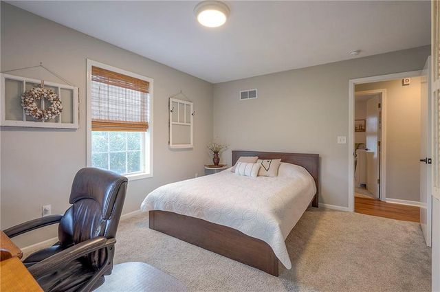 22457 Mitchel Road, Tonganoxie, KS 66086