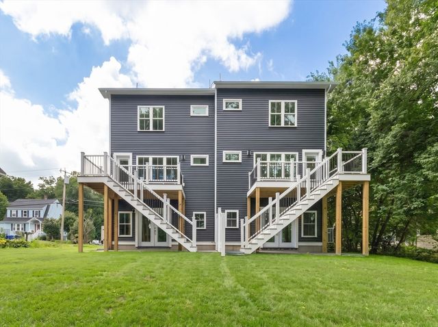 65 Dunstable Rd A, Chelmsford, MA 01863