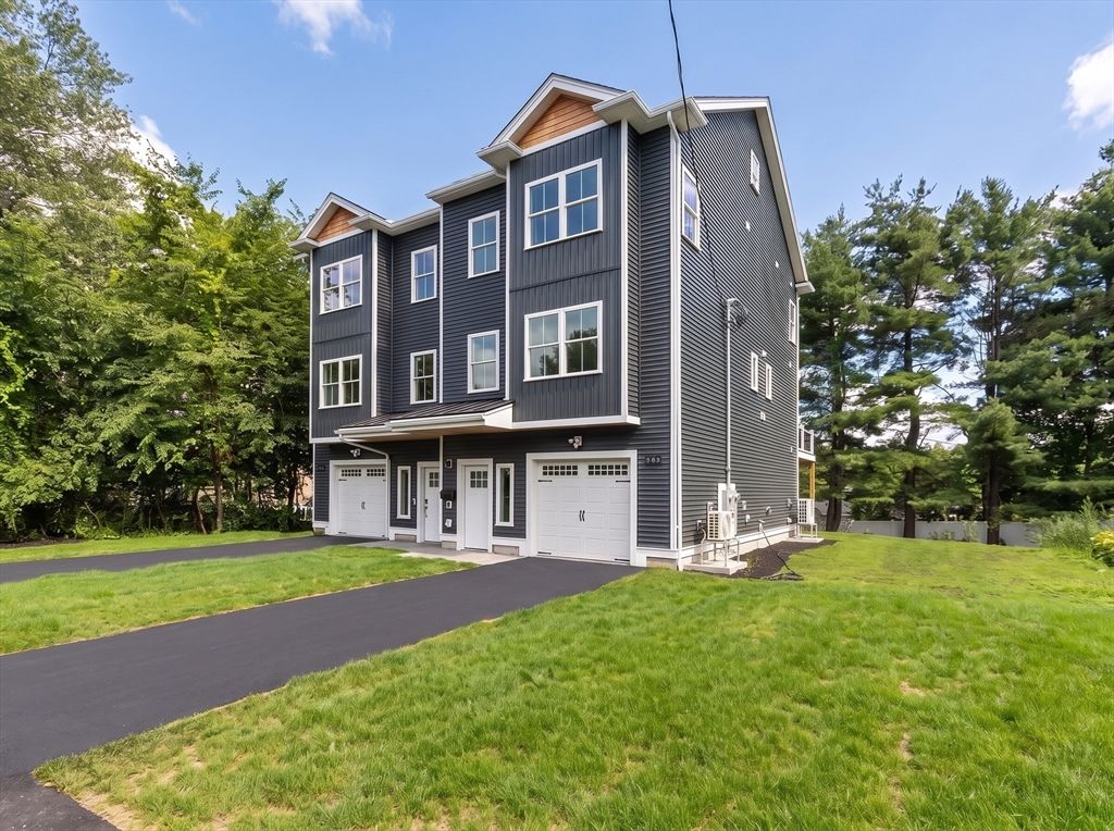 65 Dunstable Rd A, Chelmsford, MA 01863