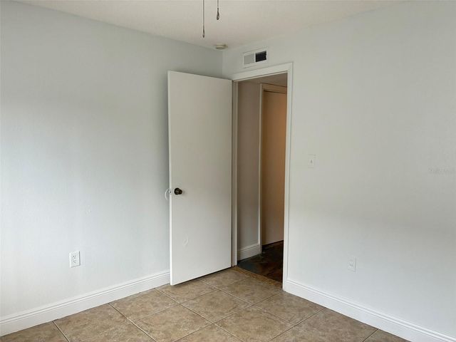 1944 CONWAY ROAD 4, Orlando, FL 32812