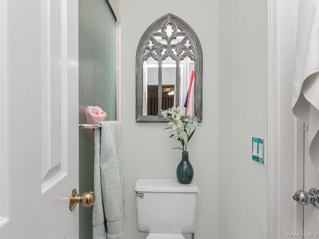 75 Colby Lane, Briarcliff Manor, NY 10510