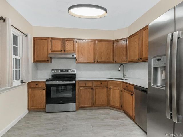 75 Colby Lane, Briarcliff Manor, NY 10510