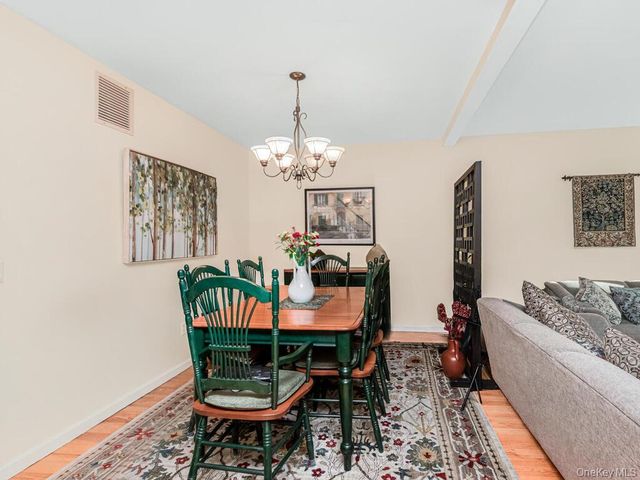 75 Colby Lane, Briarcliff Manor, NY 10510