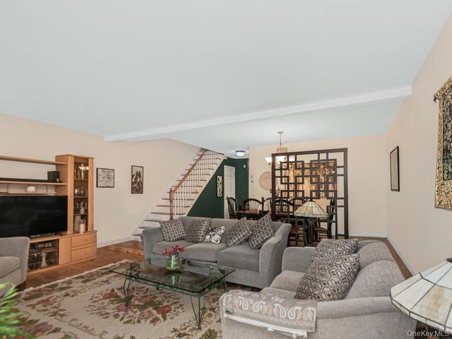 75 Colby Lane, Briarcliff Manor, NY 10510