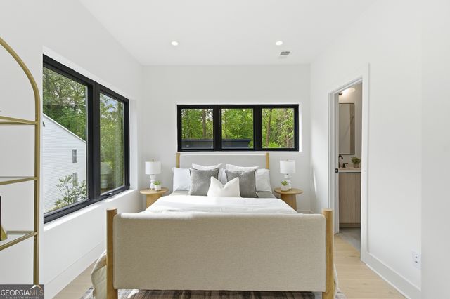 1194 Penny Lane, Atlanta, GA 30329
