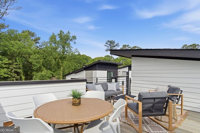 1194 Penny Lane, Atlanta, GA 30329