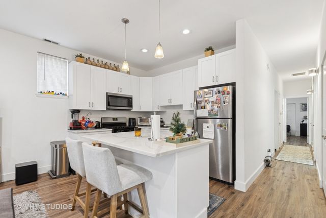 1845 N Marshfield Avenue, Chicago, IL 60622