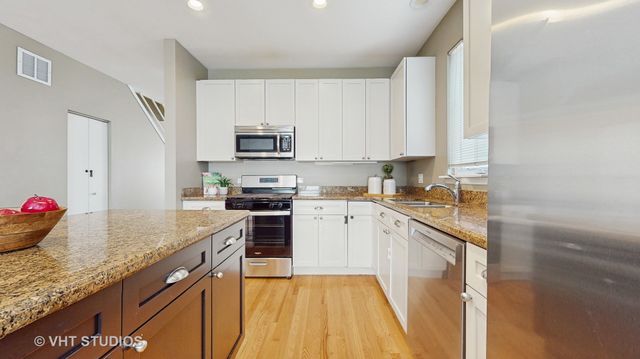1845 N Marshfield Avenue, Chicago, IL 60622
