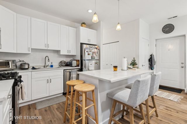 1845 N Marshfield Avenue, Chicago, IL 60622